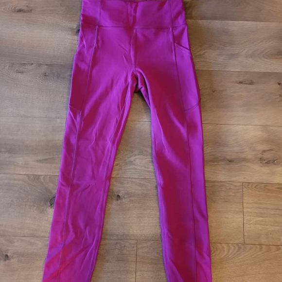 Lululemon invigorate leggings - Picture 2 of 3